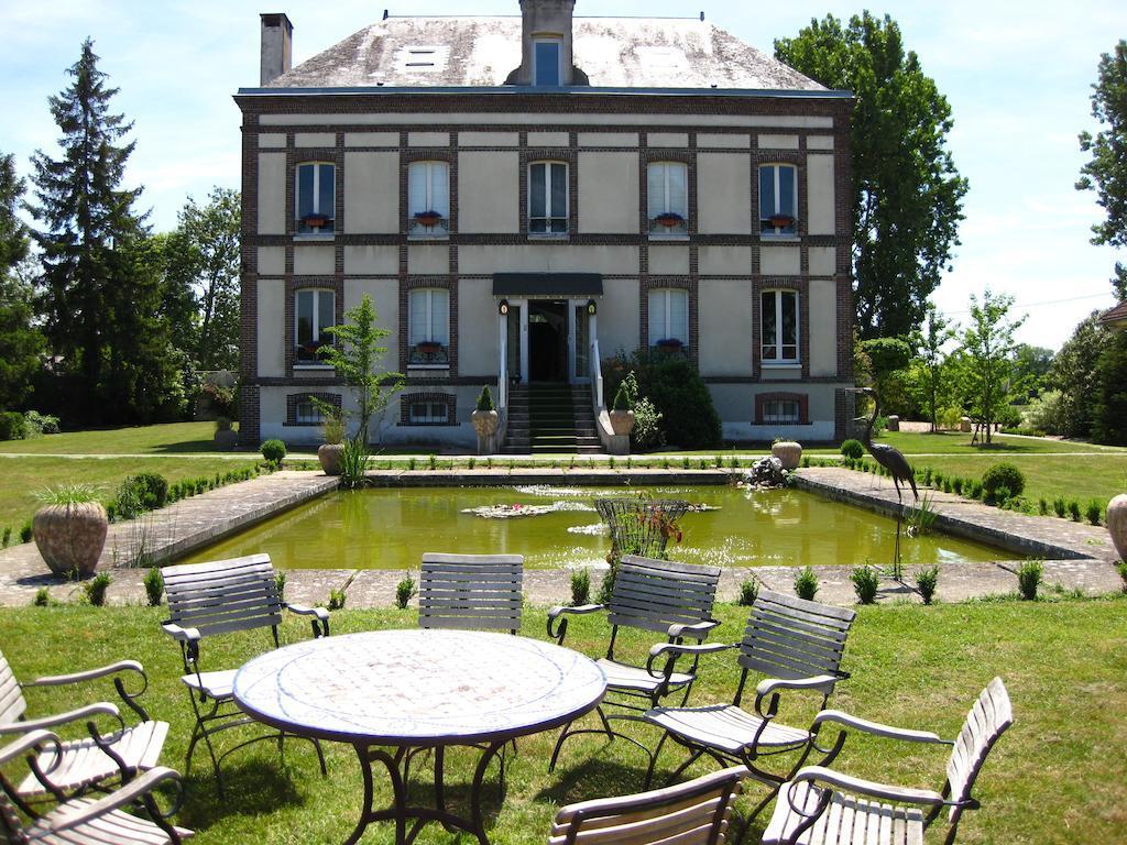 Le Gingko - Hotel du Golf Parc Robert Hersant La Chaussée-dʼIvry Exterior foto